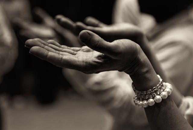 Read more about the article VAIN WORSHIP – 2