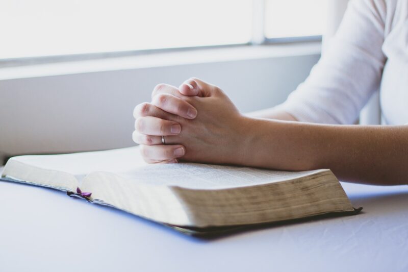Read more about the article BETWEEN FAITH AND WORK